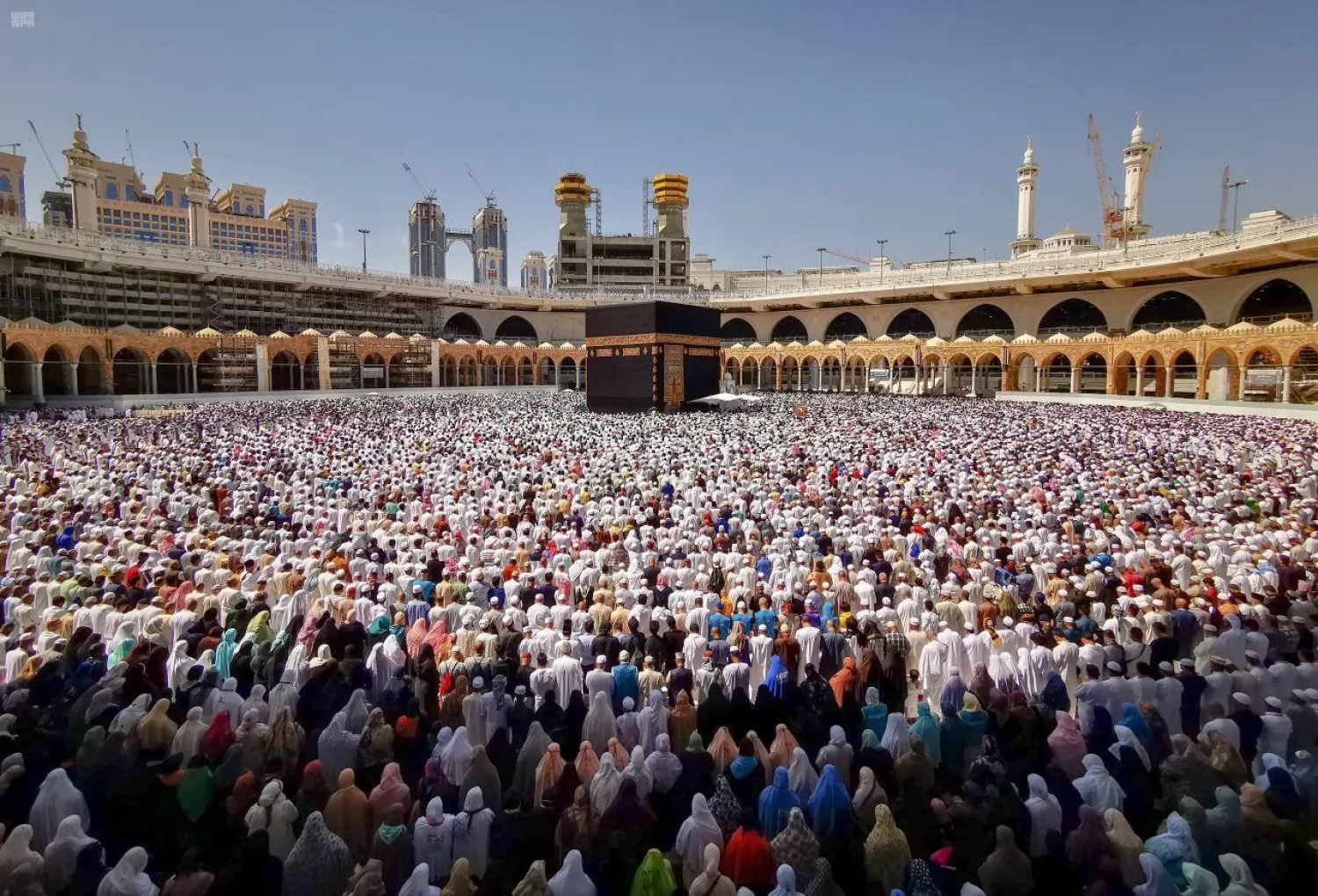 Worshippers perform Friday prayers at the Masjid al-Haram in Makkah. (SPA)