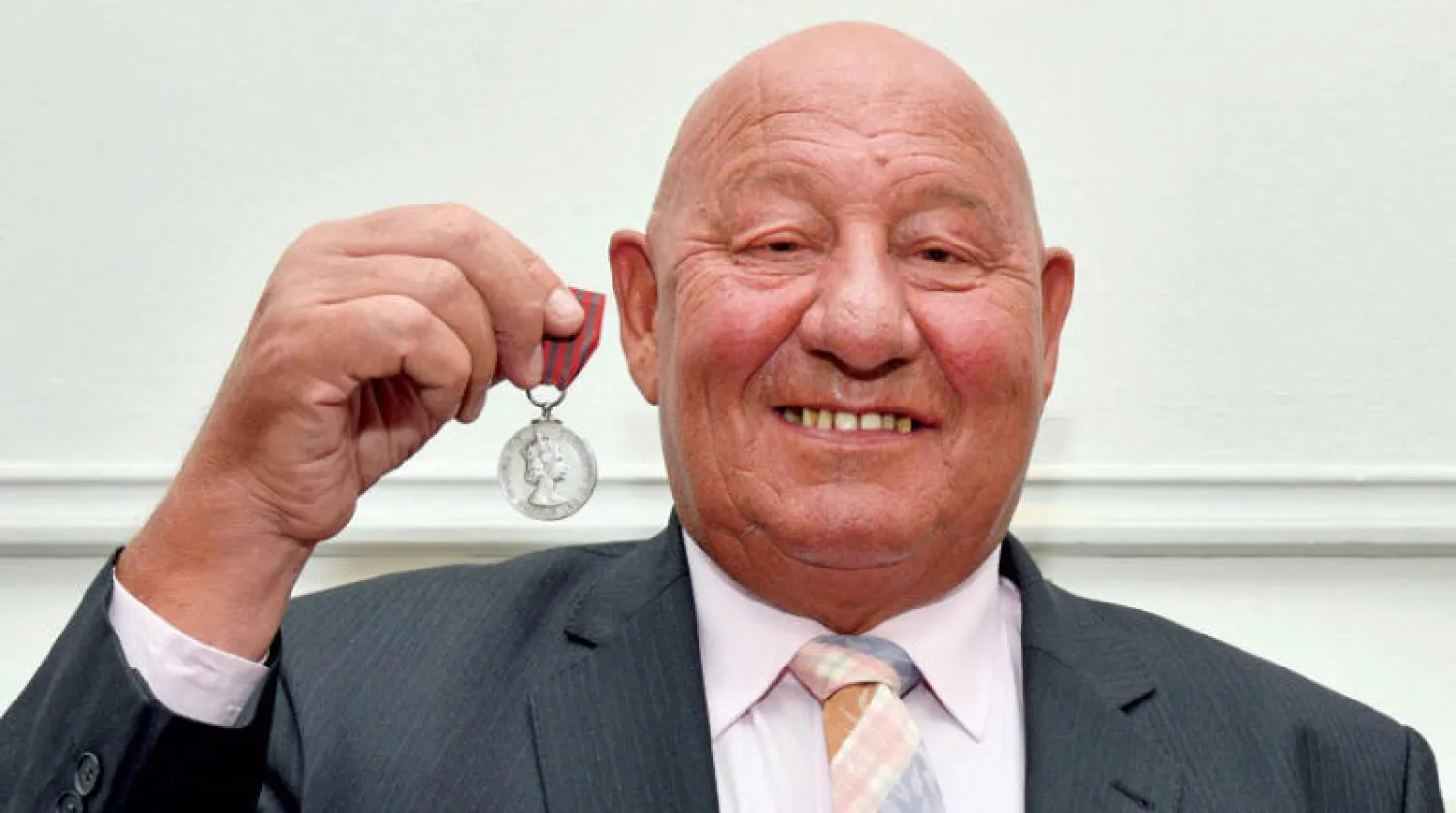 الملاكم السابق روني راسل (أ.ب.ف)