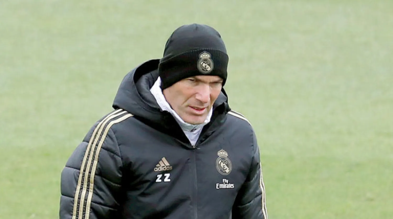 زيدان يأمل أن يكون الفوز بالكلاسيكو دافعا للريال لموصلة الانتصارات (إ.ب.ا)