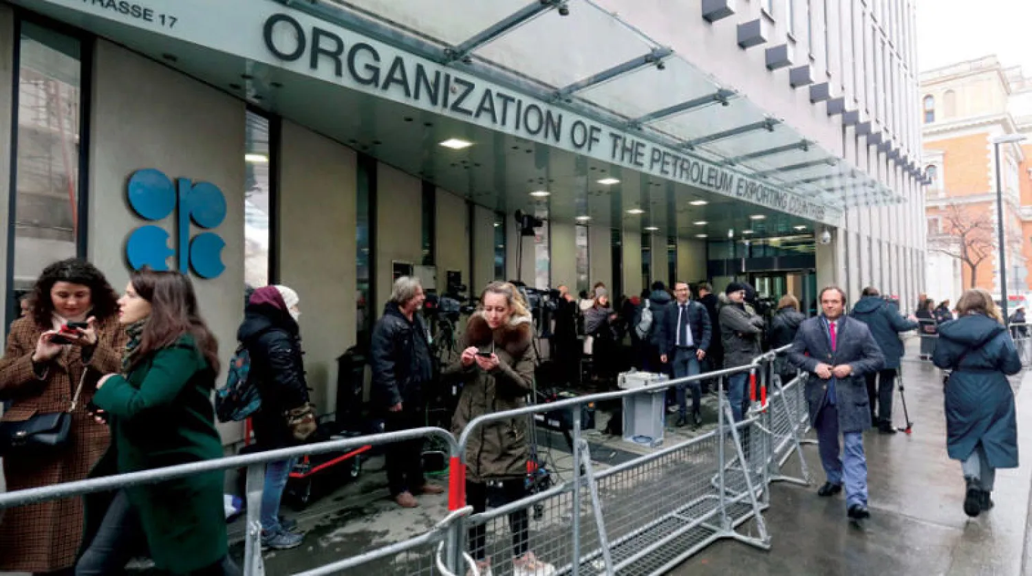 «أوبك» تفشل في الاتفاق وأسعار النفط تتراجع