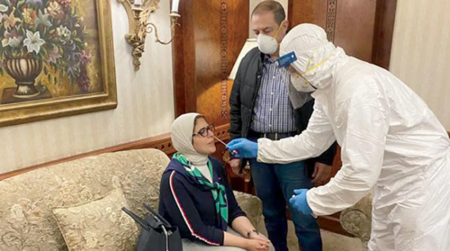 خضوع وزيرة الصحة المصرية للفحوصات (صفحة متحدث وزارة الصحة والسكان)