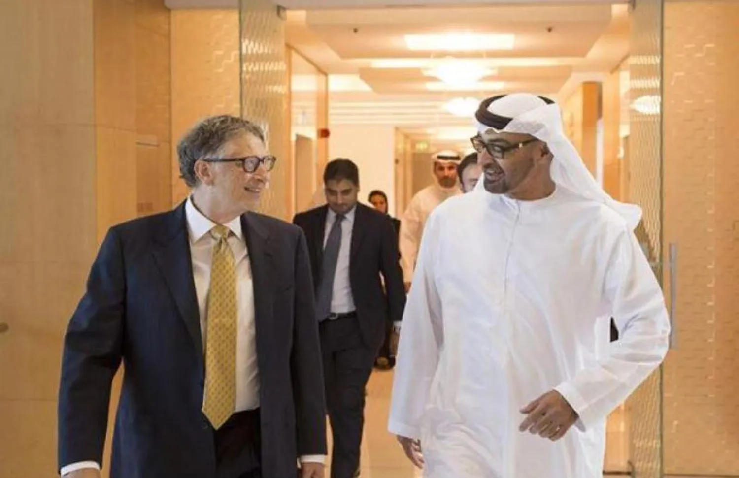 محمد بن زايد و بيل غيتس في لقاء سابق (أرشيفية- وام)