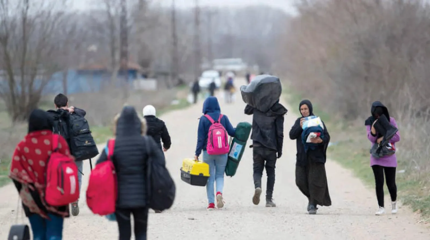 لاجئون عند الحدود التركية - اليونانية (إ.ب.أ)