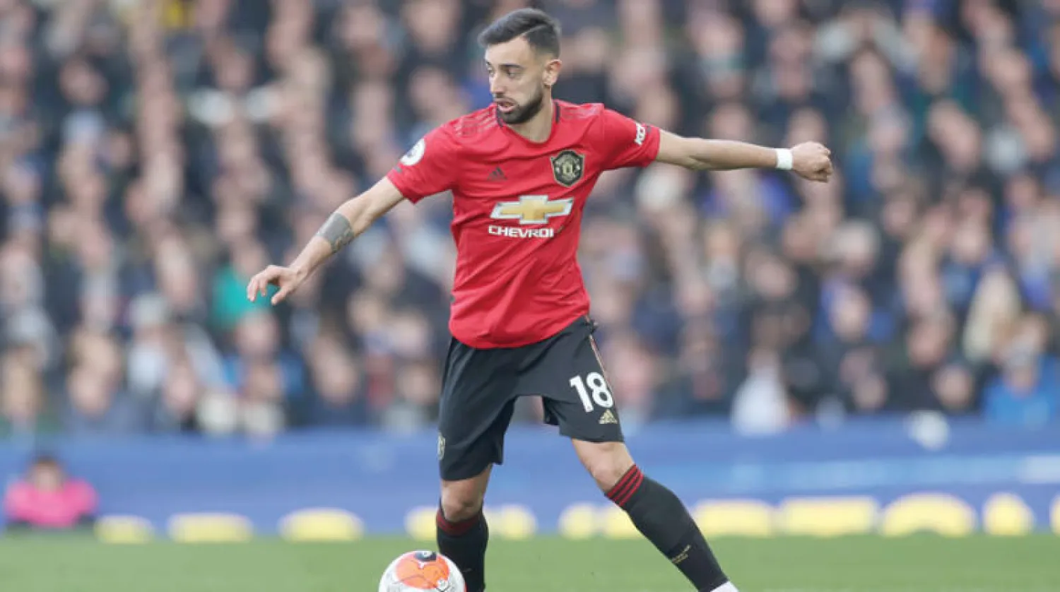 البرتغالي برونو فيرنانديز أعاد الاتزان لخط وسط مانشستر يونايتد (رويترز)
