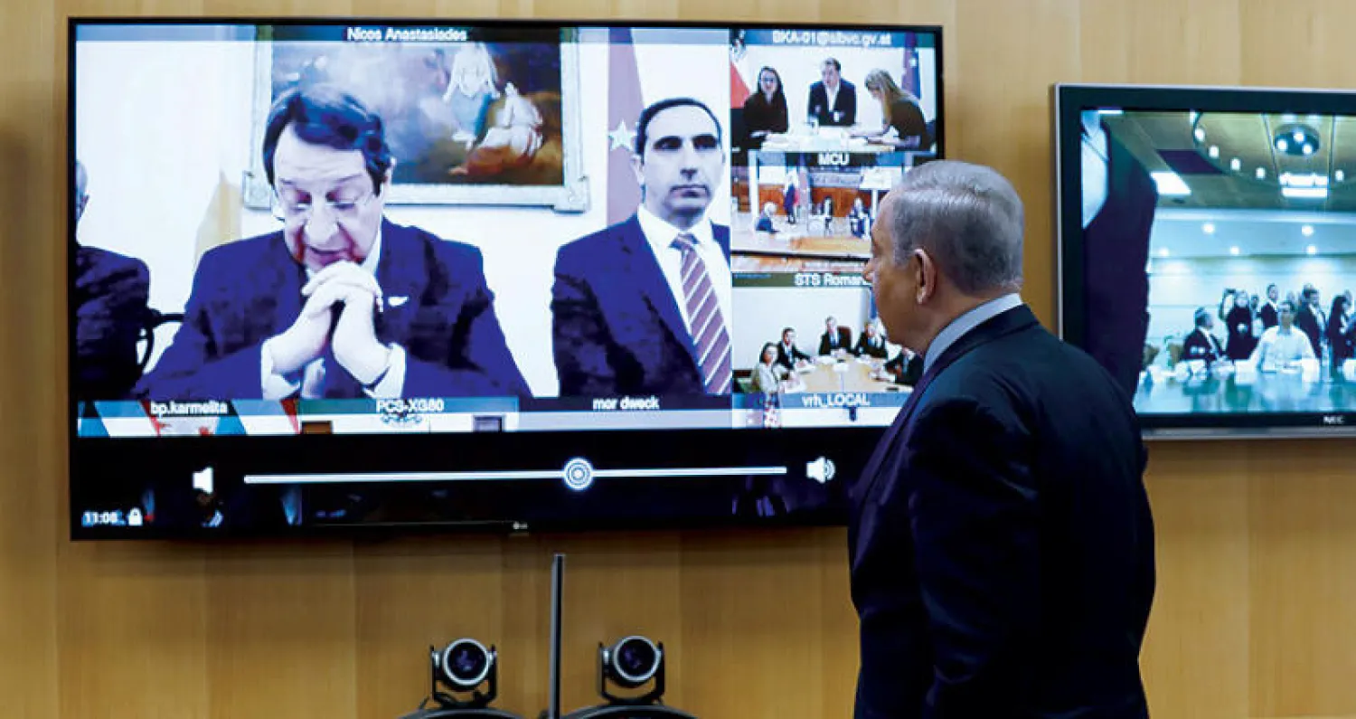 نتنياهو يتابع مؤتمراً عبر الفيديو لقادة أوروبيين حول التعاون المشترك في مواجهة {كورونا} (أ.ف.ب)