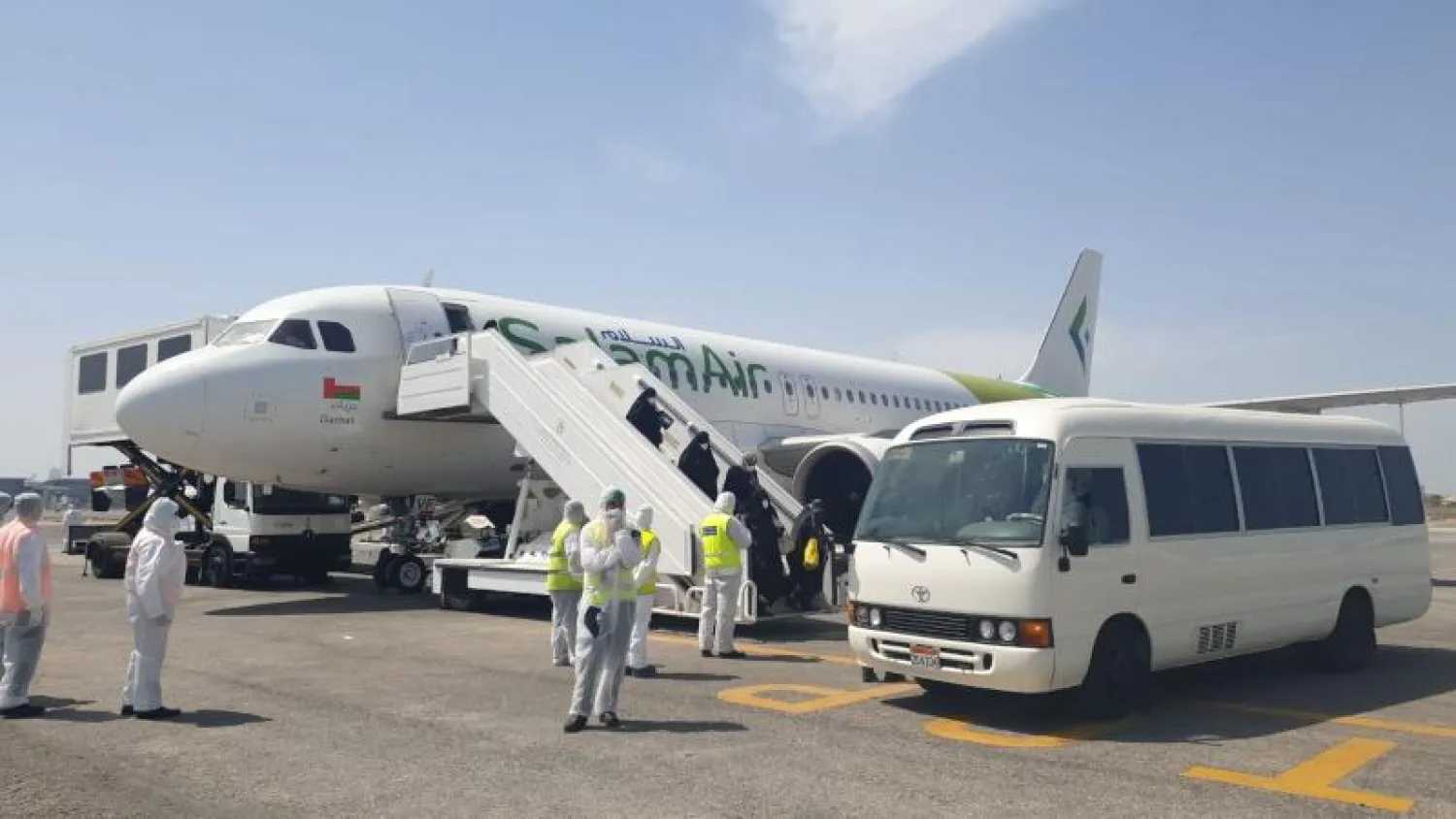 أول دفعة من ضمن خطة إجلاء المواطنين البحرينيين من إيران (بنا)