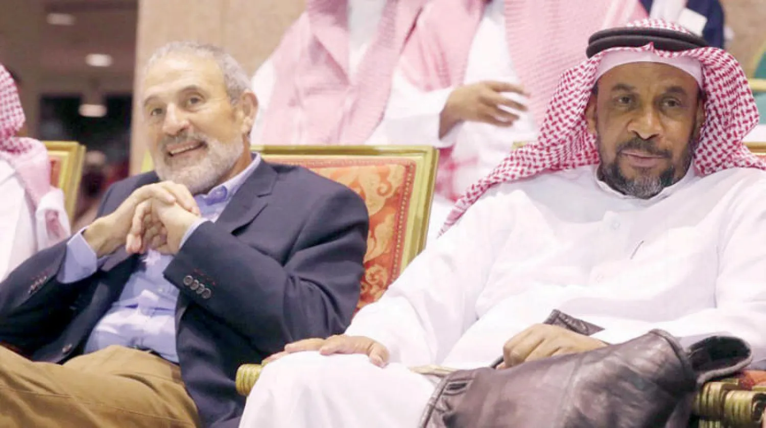 الصورة التي جمعت المهنا وتريساكو وأثارت جدلاً في الوسط الرياضي (الشرق الأوسط)