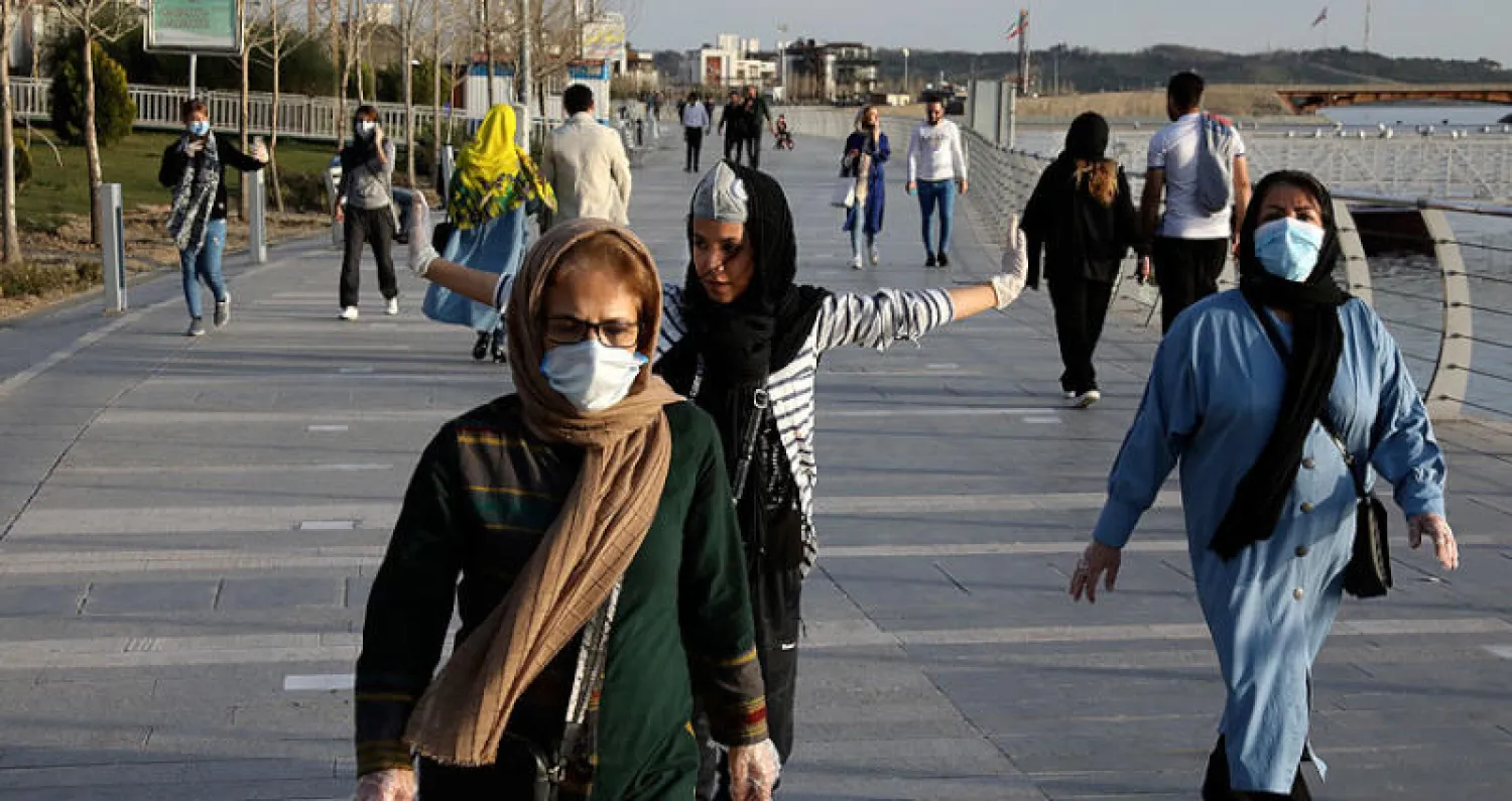 {كورونا} يواصل تسجيل أرقام قياسية... وروحاني يعلن «النصر» عليه