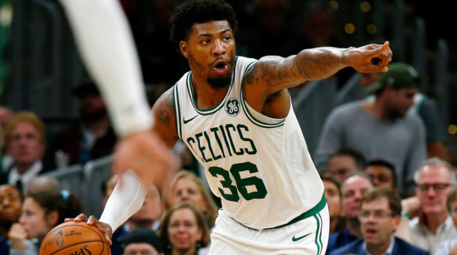 سمارت لاعب سلتيكس مصاب بالفيروس (إ.ب.أ)