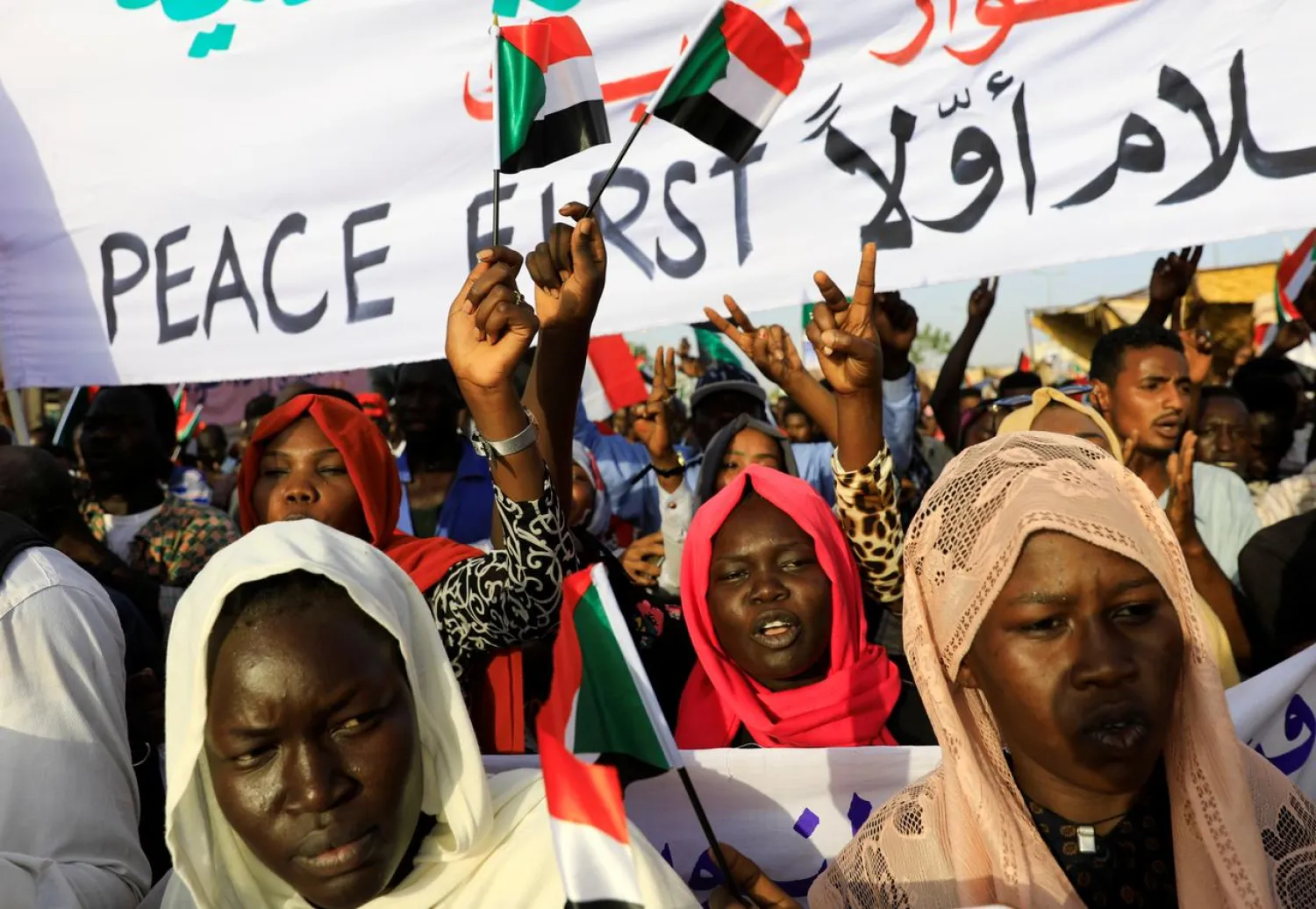 Sudanese protesters attend a demonstration in front of the Defence Ministry compound in Khartoum, Sudan (File photo: Reuters)
