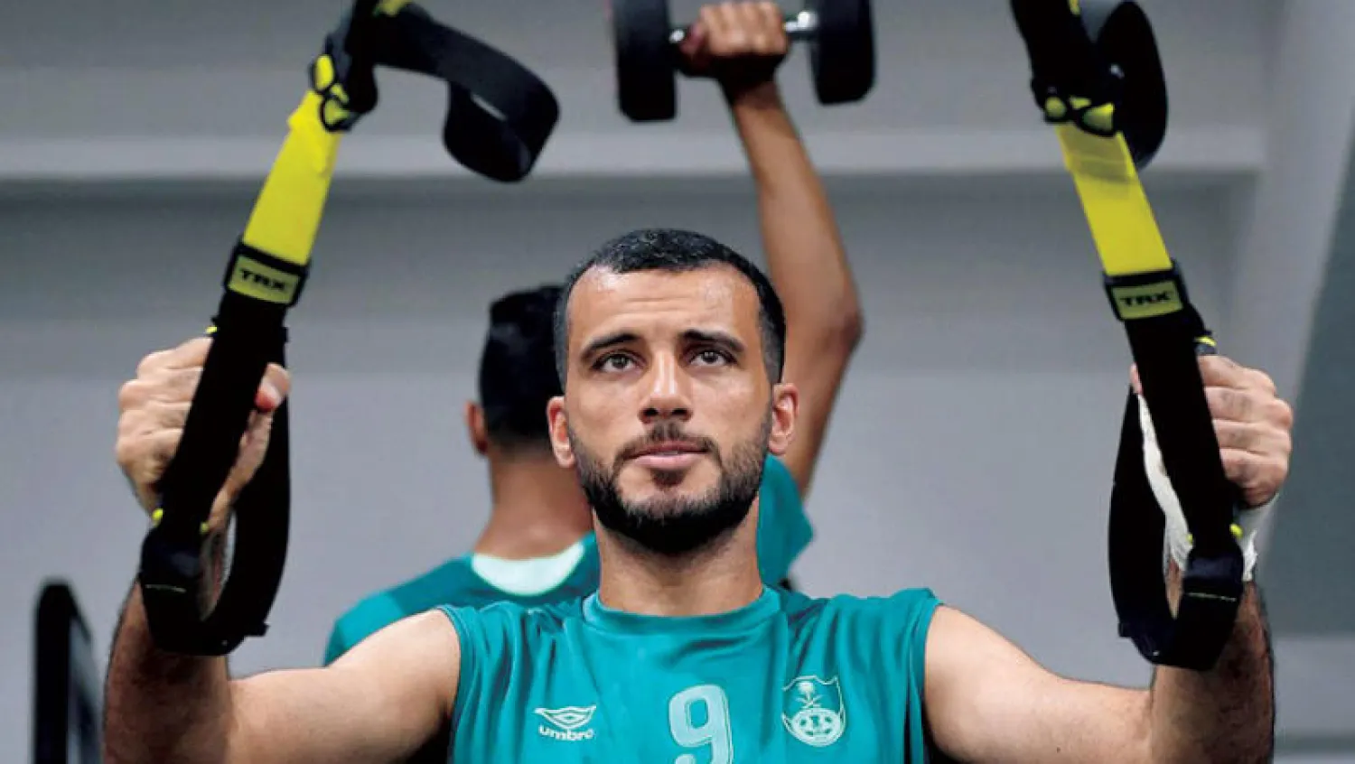 عمر السومة في أحد تدريبات الحديد قبل تعليق المنافسات الرياضية (الشرق الأوسط)