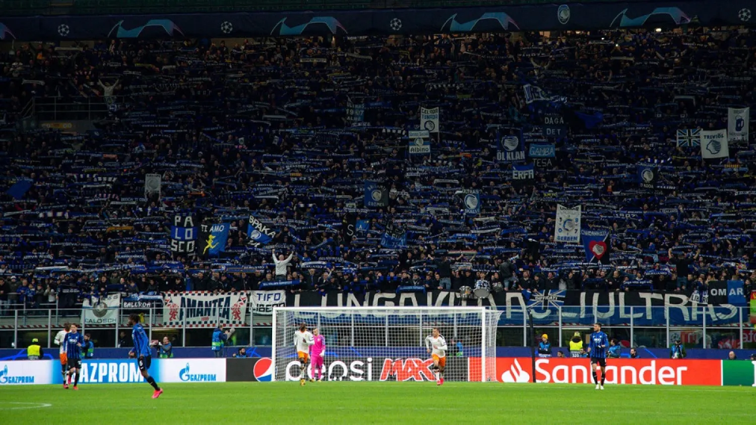 Atalanta fans during the Champions League match against Valencia in Milan on February 19, 2020. (Getty Images)
