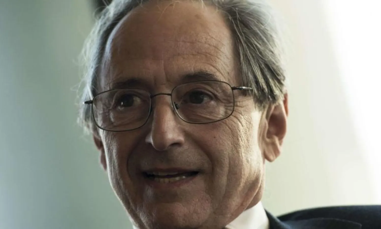 مايكل ليفيت أستاذ علم الأحياء بجامعة ستانفورد (أ.ف.ب)