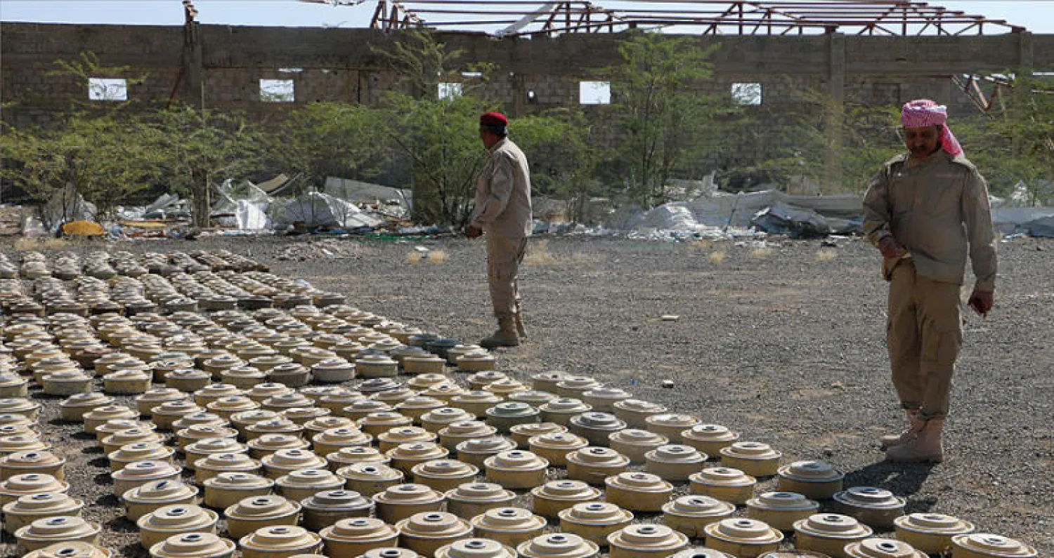 جانب من عمليات المشروع السعودي لنزع الألغام في اليمن (حساب «مسام» على «تويتر»)