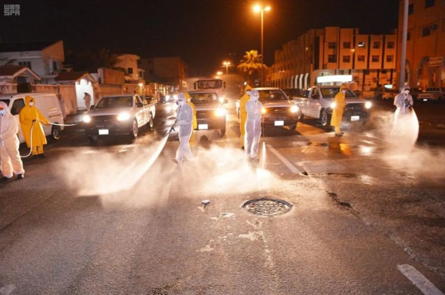أمانة الشرقية تكثف جهودها لأعمال التعقيم والتطهير في محافظة القطيف (واس)