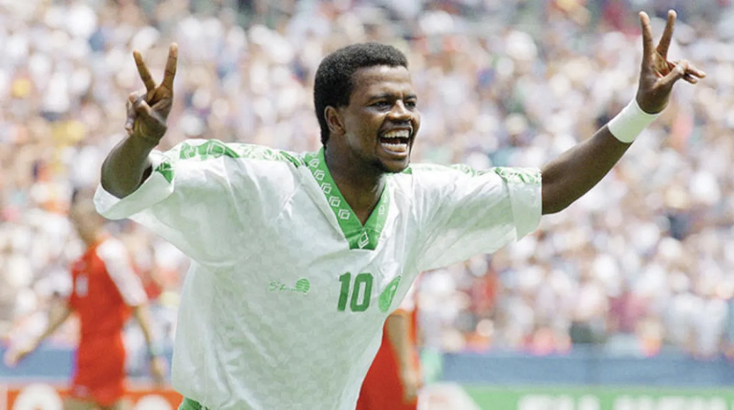 العويران محتفلاً بهدفه التاريخي في شباك بلجيكا