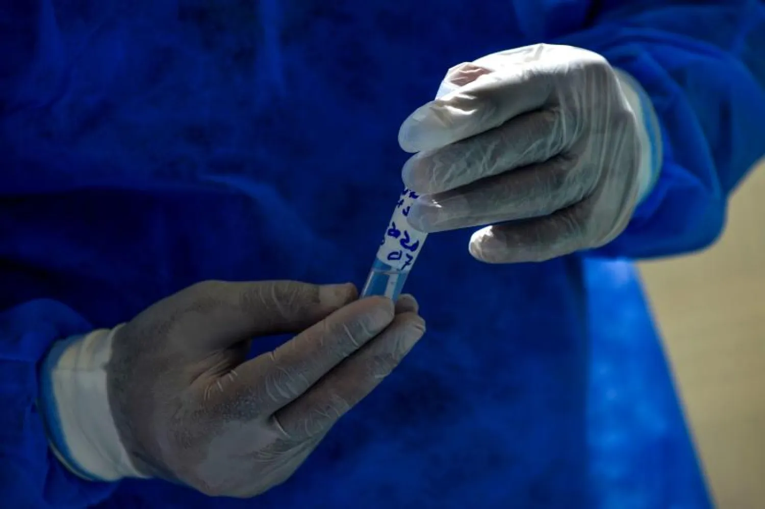 أنبوبة اختبار فيروس كورونا - أرشيف (أ.ف.ب)