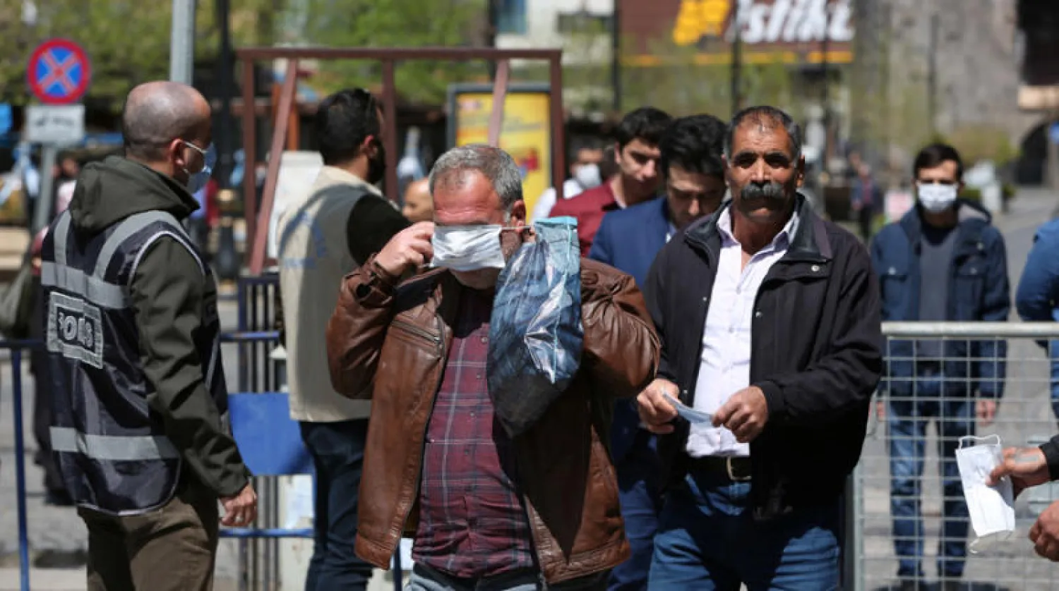 توقع تقرير تركي ارتفاع أعداد العاطلين عن العمل إلى 11 مليون شخص مقابل 4.4 مليون قبل أزمة «كورونا» (رويترز)
