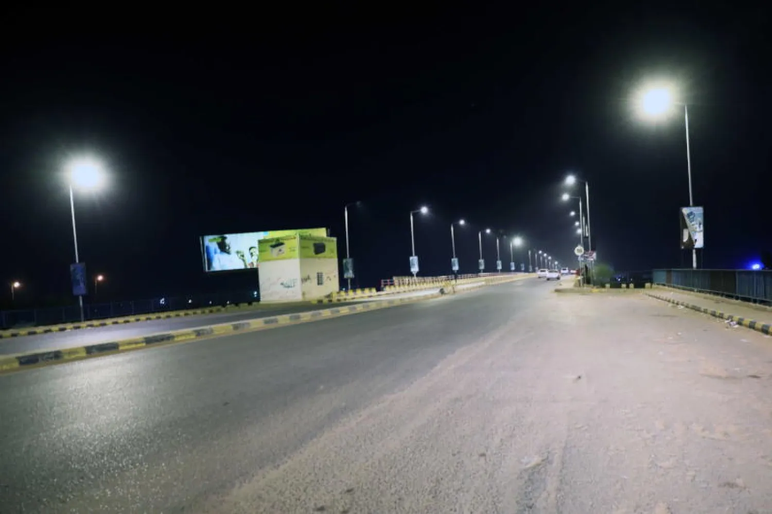 أحد شوارع العاصمة السودانية الخرطوم خلال فترة حظر التجول لمكافحة الفيروس المستجد - أرشيف (إ.ب.أ)