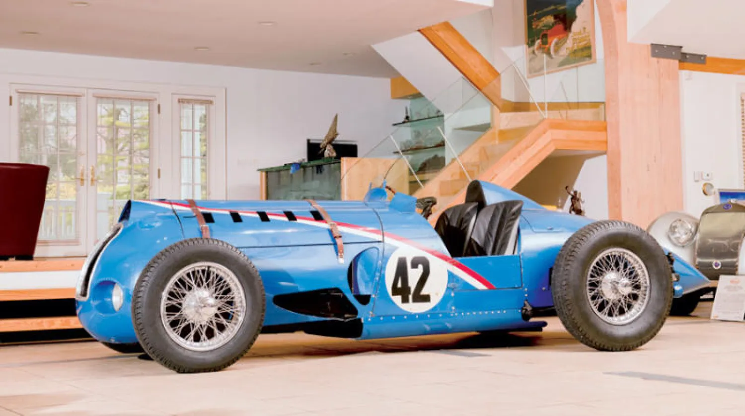 السيارة التي خاضت سباق «باو غراند بري» وفازت بالمليون فرنك فرنسي موجودة في إنغلوود بولاية نيو جيرسي (نيويورك تايمز)