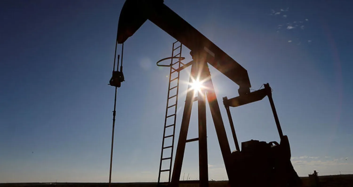 نجحت الجهود السعودية في توفير مظلة لحماية الأسواق بخفض الإنتاج 3 أضعاف المستهدف سابقاً (رويترز)