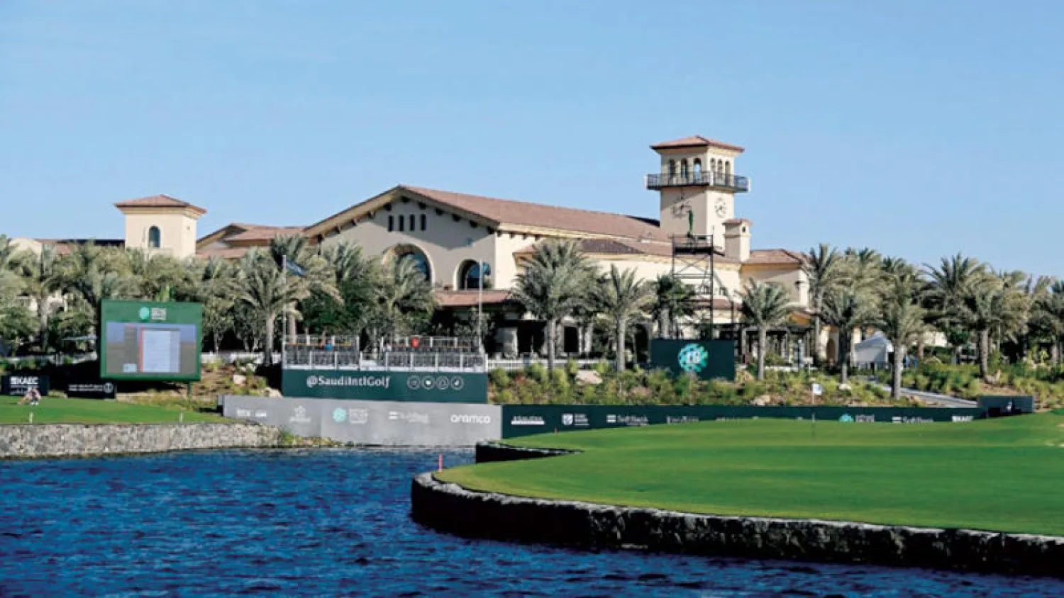 ملعب «رويال غرينز» في جدة حيث كان مقرراً استضافة المنافسات (الشرق الأوسط)