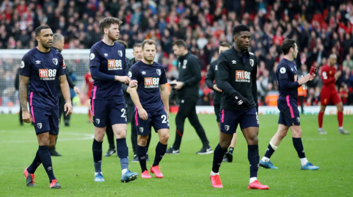 تراجع نادي بورنموث عن قراره فرض بطالة مؤقتة على موظفيه (رويترز)