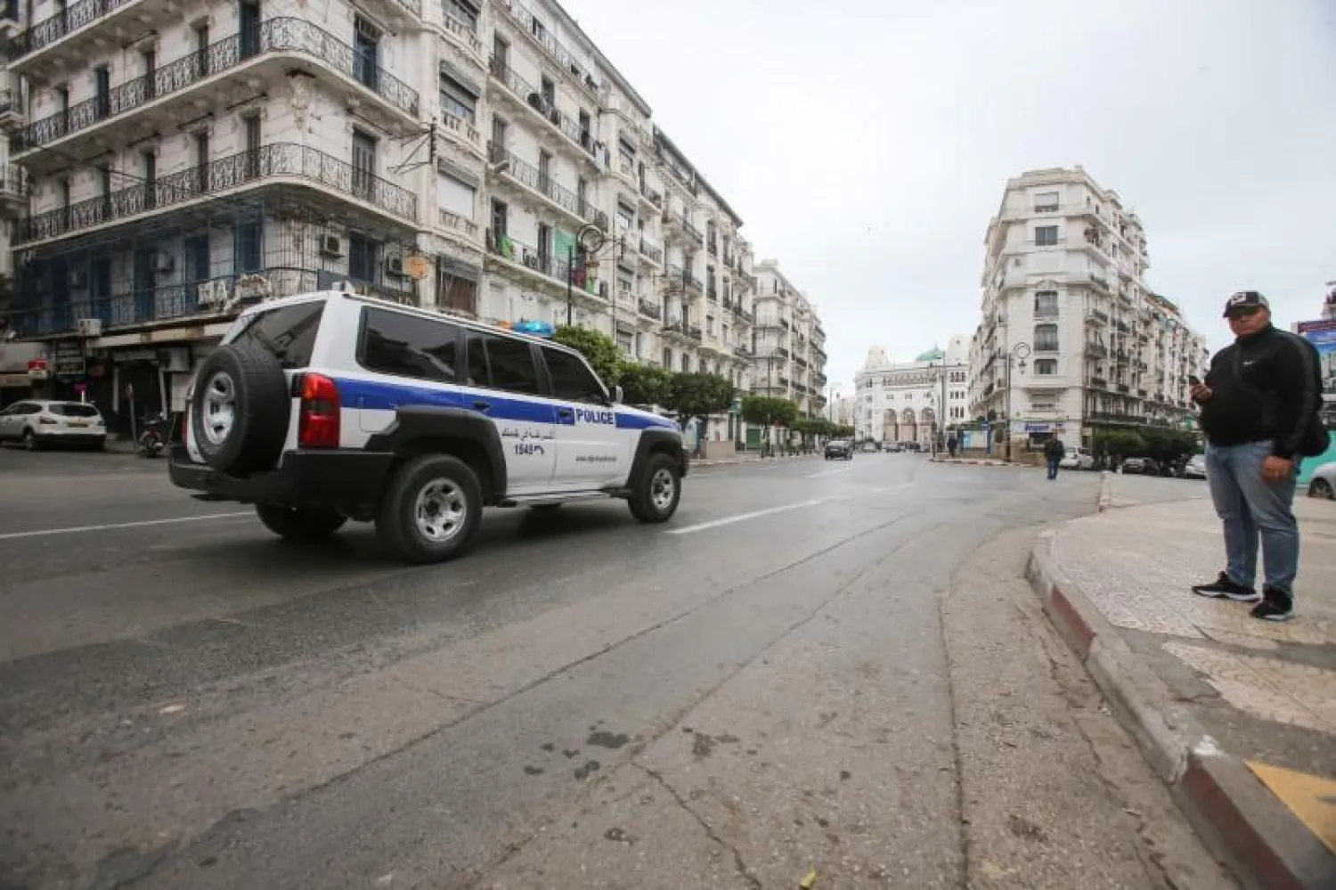 A general view shows empty streets after an anti-government protest was suspended, following the spread of the coronavirus disease (COVID-19), in Algiers, Algeria March 20, 2020. REUTERS / Ramzi Boudina