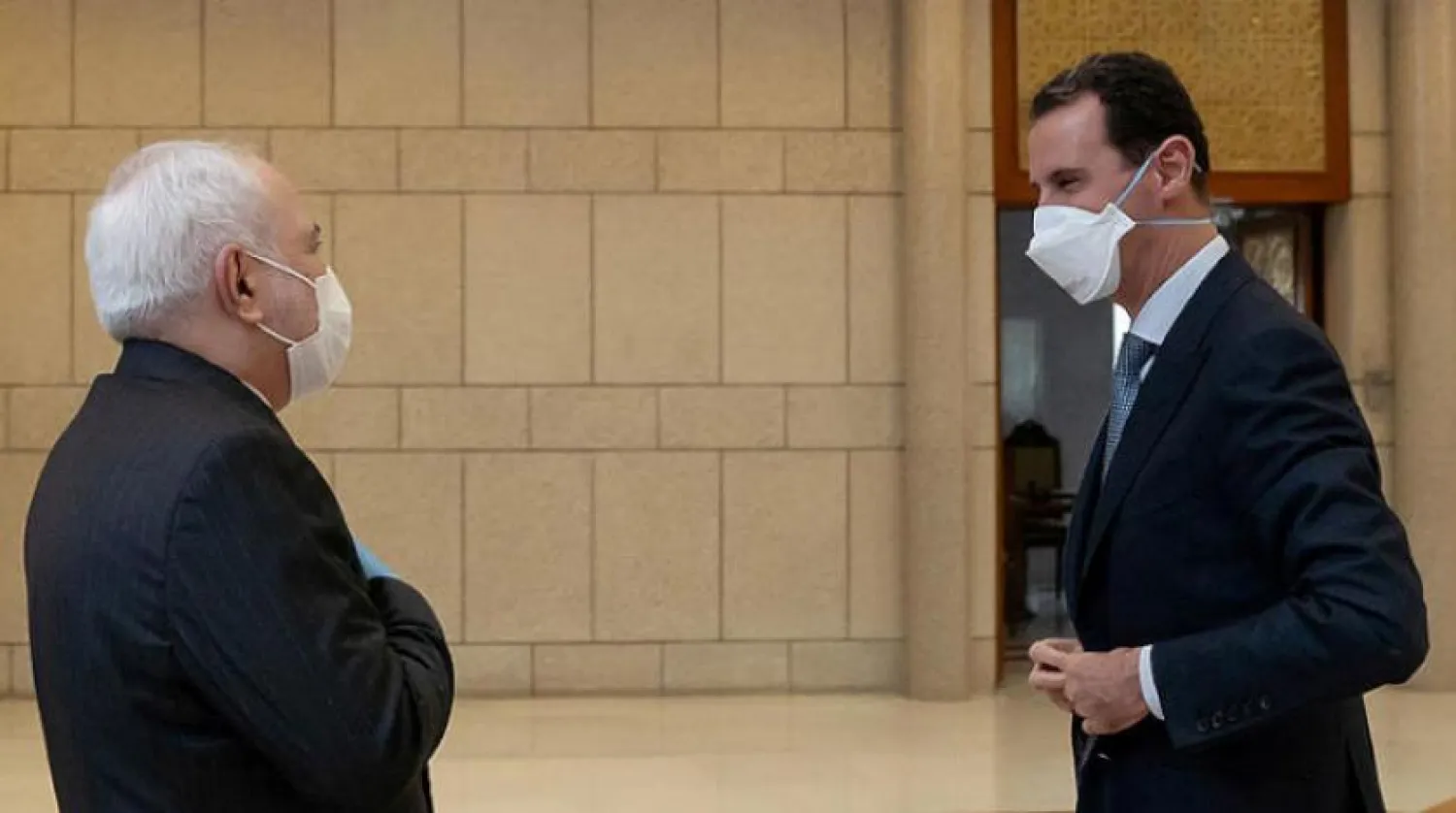 Suriye Devlet Başkanı Beşşar Esed, 20 Nisan’da Şam’da İran Dışişleri Bakanı Muhammed Cevad Zarif’i ağırladı (Reuters)