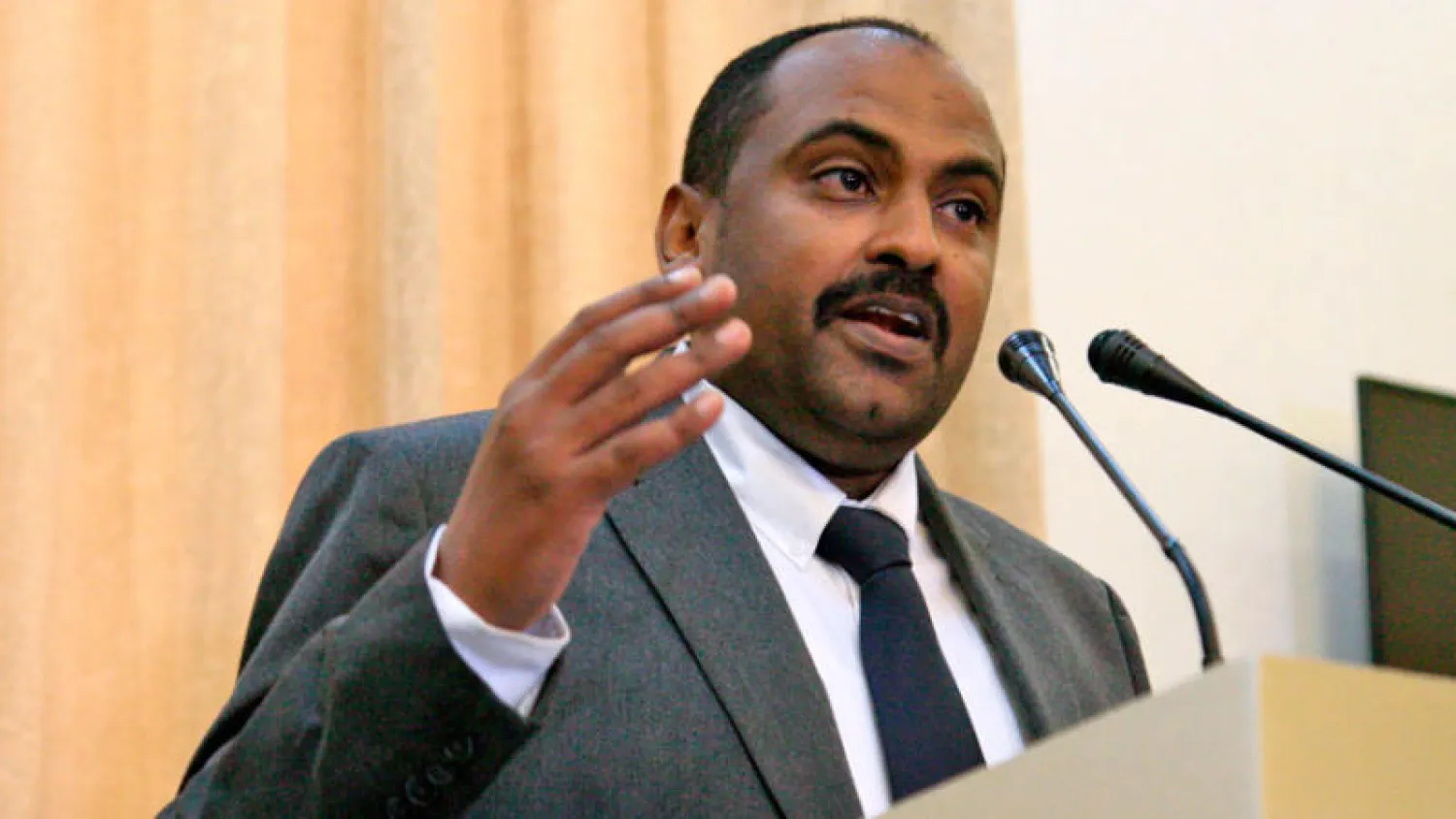 محمد الفكي سليمان (أ.ف.ب)