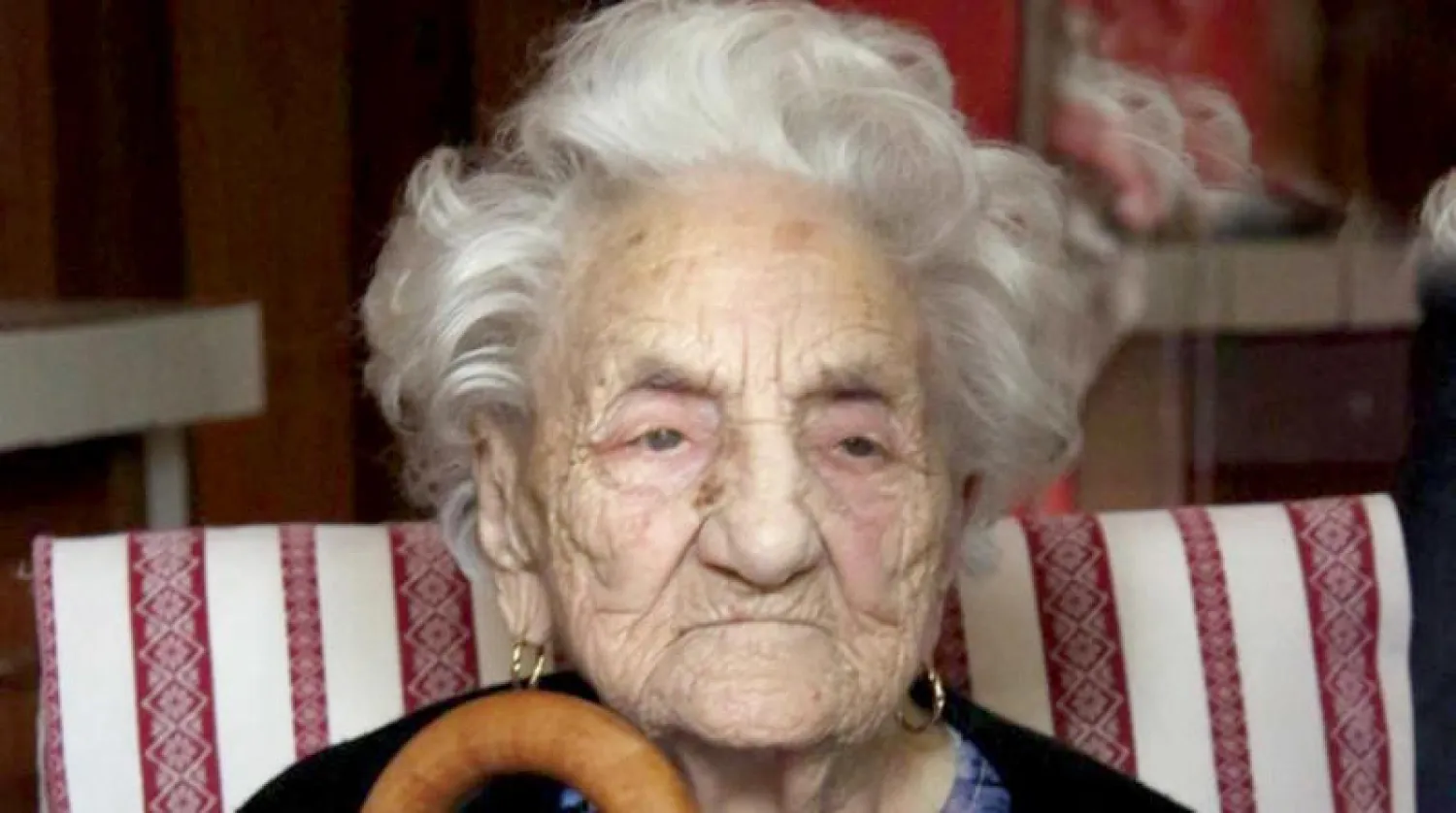 عميدة الشعب الإيطالي تحتفل بعيد ميلادها الـ112