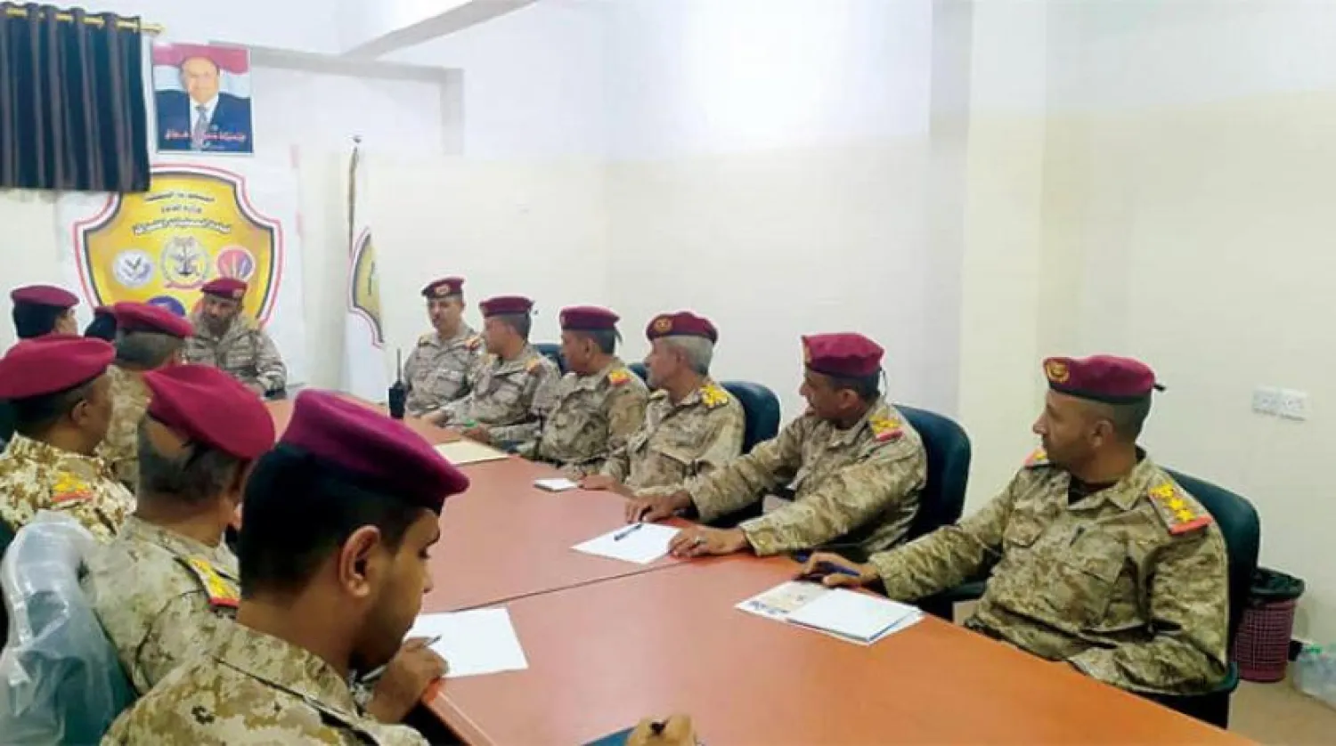 A meeting of the Yemeni Joint Operations Command led by Chief of Staff Lieutenant General Sagheer bin Aziz in Maarib on Sunday, April 26, 2020 (Saba)