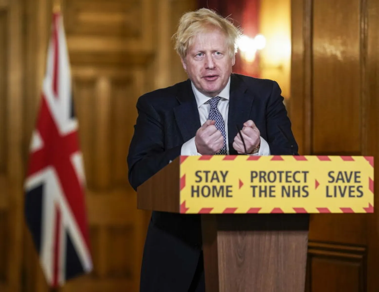 رئيس الوزراء البريطاني بوريس جونسون يتحدث في مقر رئاسة الوزراء (إ.ب.أ)