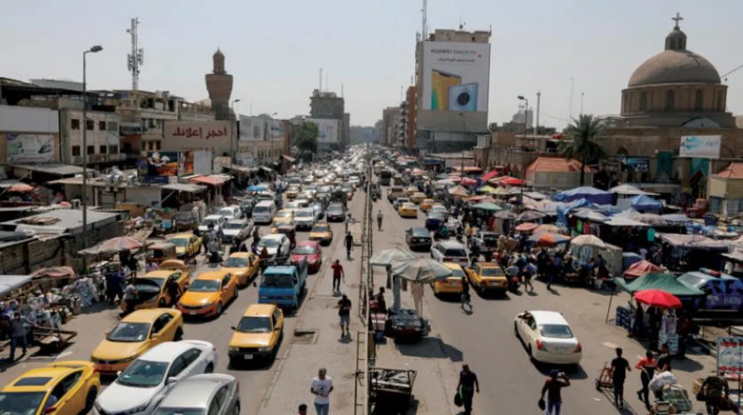 Sokağa çıkma yasağının hafifletilmesiyle birlikte araç trafiğinde yığılmalar meydana geldi (Reuters)