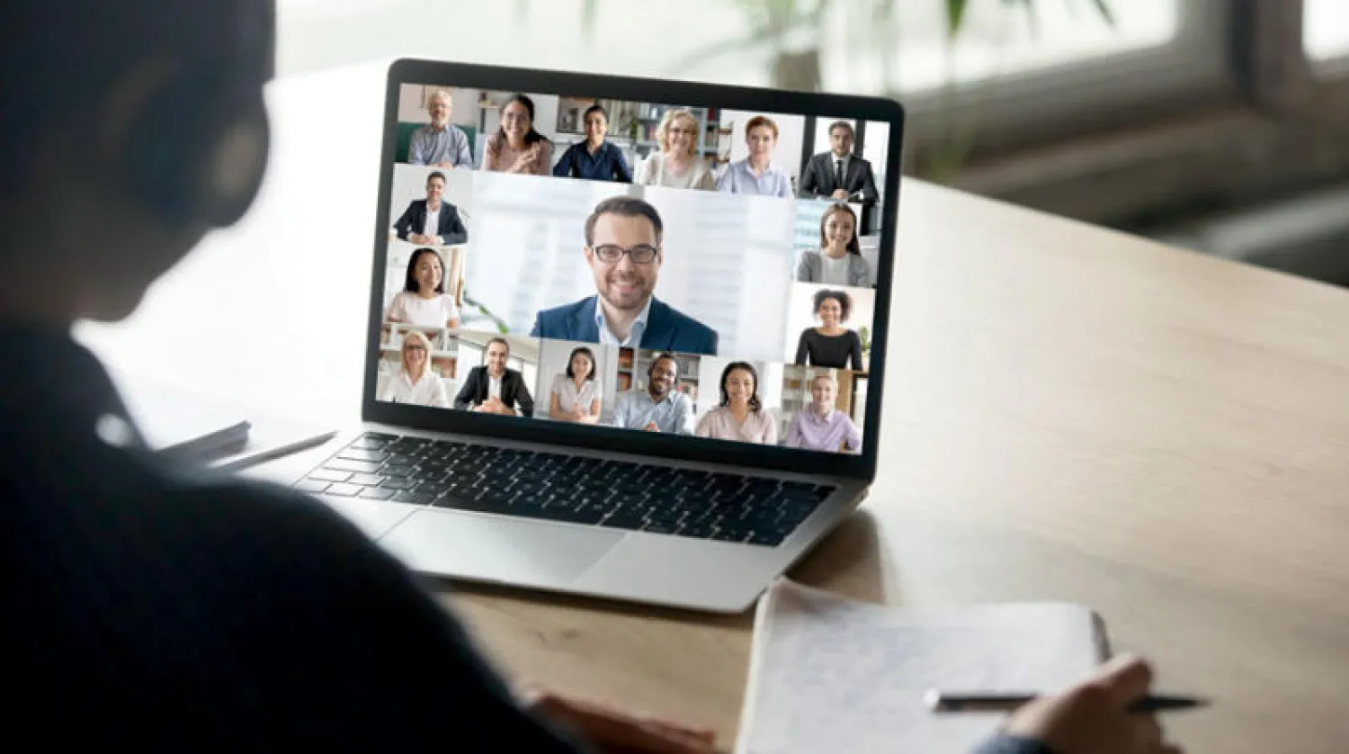 كيف تحسّنون مؤتمرات الفيديو خلال العمل من المنزل؟