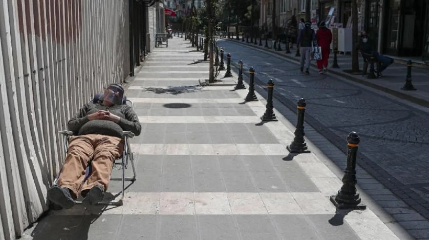 Yasağın uygulanmasından sonra İstanbul'da bir sokak (IBA)