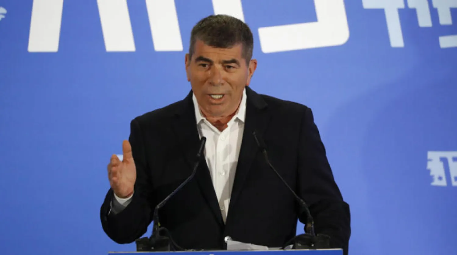 رئيس أركان الجيش الإسرائيلي الأسبق غابي أشكنازي سيكون وزيرا للخارجية في حكومة الوحدة (أ.ف.ب)