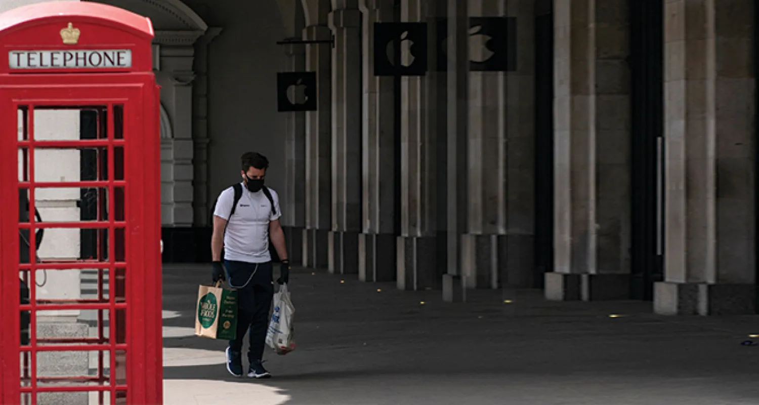 İngiltere'de son 24 saatte 384 kişi hayatını kaybetti