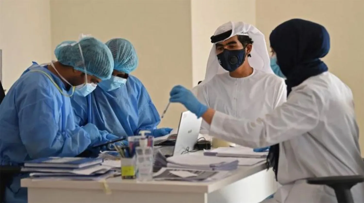 BAE ve Kuveyt’te koronavirüs ile mücadele sürüyor