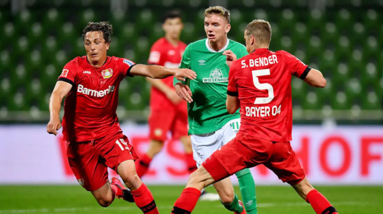 معدلات الركض ارتفعت في مباراة ليفركوزن وفيردر بريمن (رويترز)