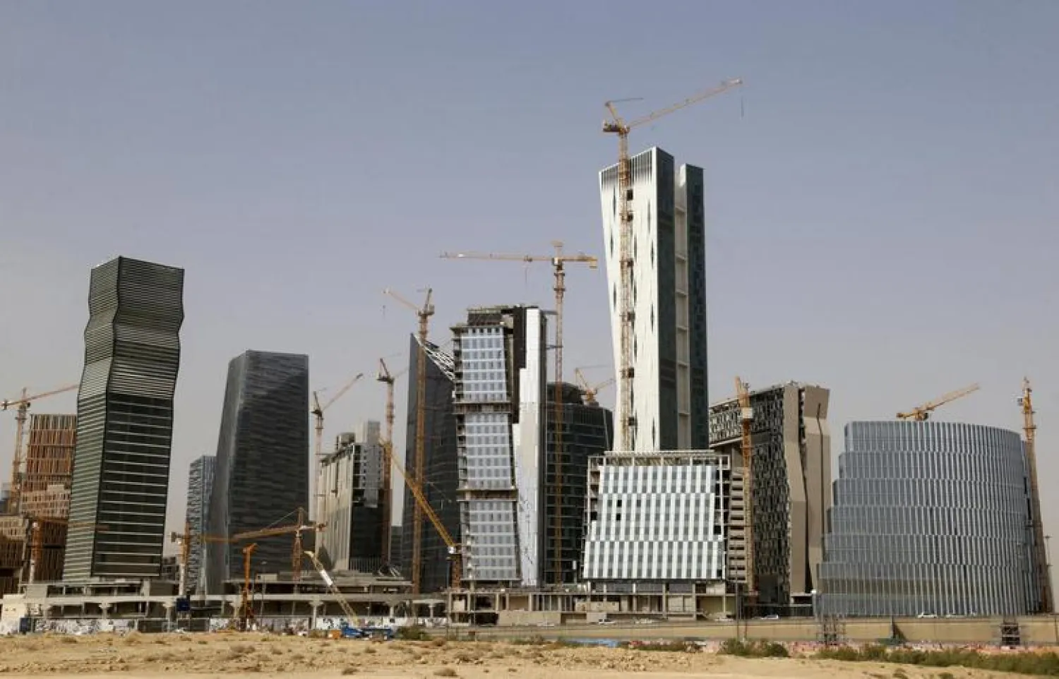 A view shows the construction of the King Abdullah Financial District, north of Riyadh, Saudi Arabia April 11, 2016. REUTERS/Faisal Al Nasser/File Photo