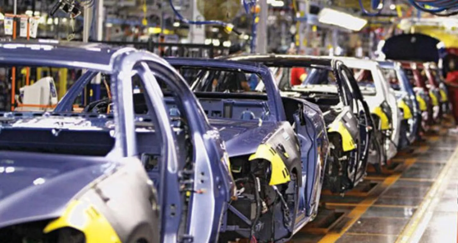 عودة 80 %  من مصانع السيارات للعمل في العالم