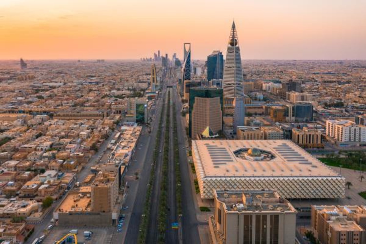 Адреса саудовской аравии. Эр-рияд города саудовской. Адреса саудовской аравии. Адреса саудовской аравии. Саудовская аравия эд-даммам башня.