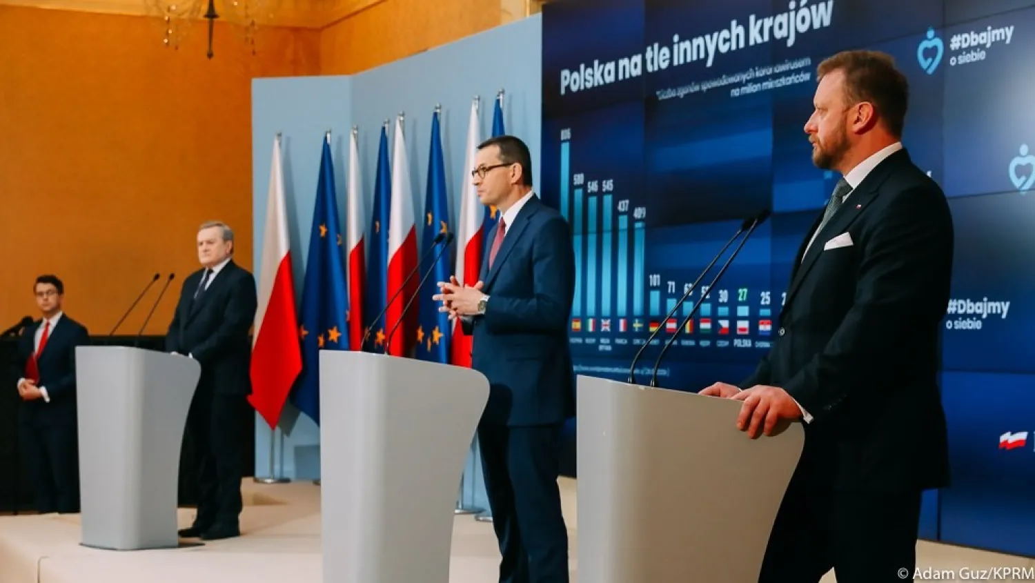 Polonya'da maske zorunluluğu kalkıyor, sinemalar açılıyor