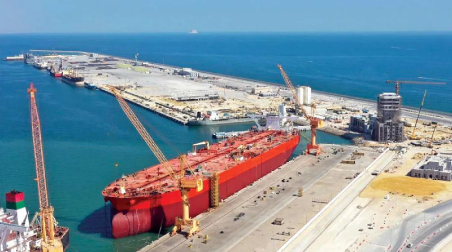 سلطنة عمان تستمر في جذب الاستثمارات لمنطقة الدقم الاقتصادية المطلة على بحر العرب (الشرق الأوسط)