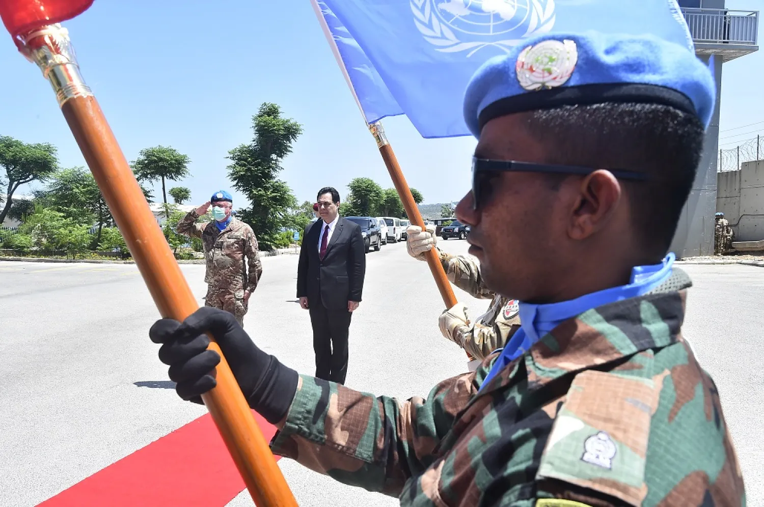 Prime Minister Hassan Diab visits UNIFIL peacekeepers in southern Lebanon. (Dalati & Nohra)