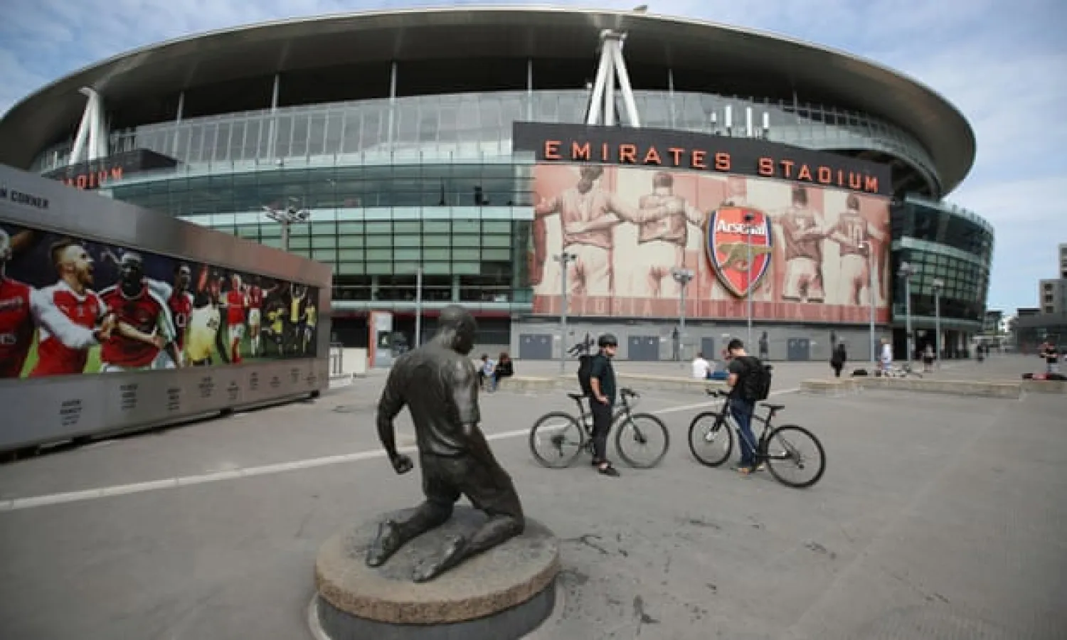  Premier League clubs will vote on players being allowed to train in bigger groups next week. Photograph: Peter Cziborra/Reuters
