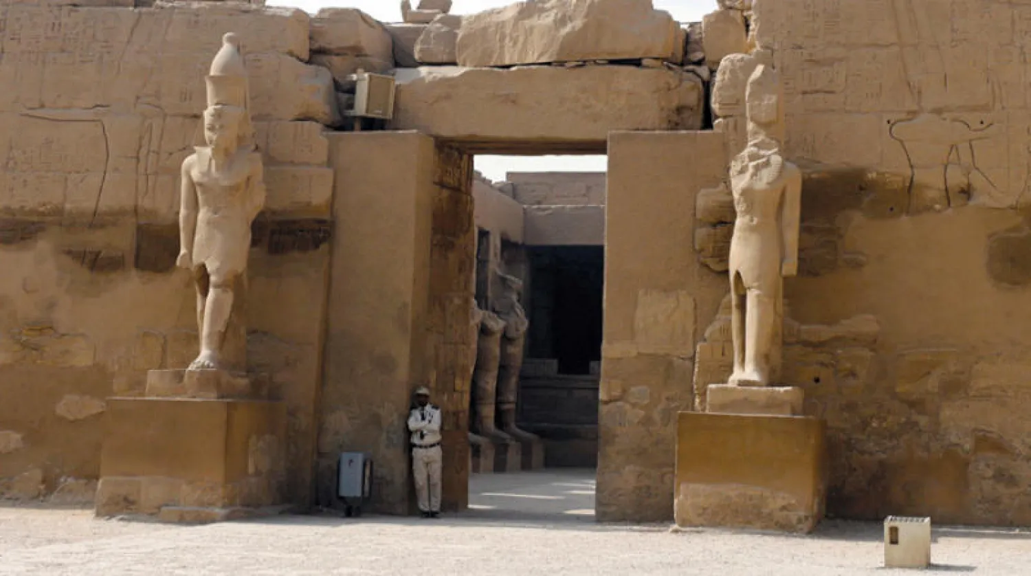 تشهد السياحة المصرية أوقاتاً عسيرة في ظل إجراءات عالمية لمواجهة تفشي وباء «كوفيد- 19» (رويترز)