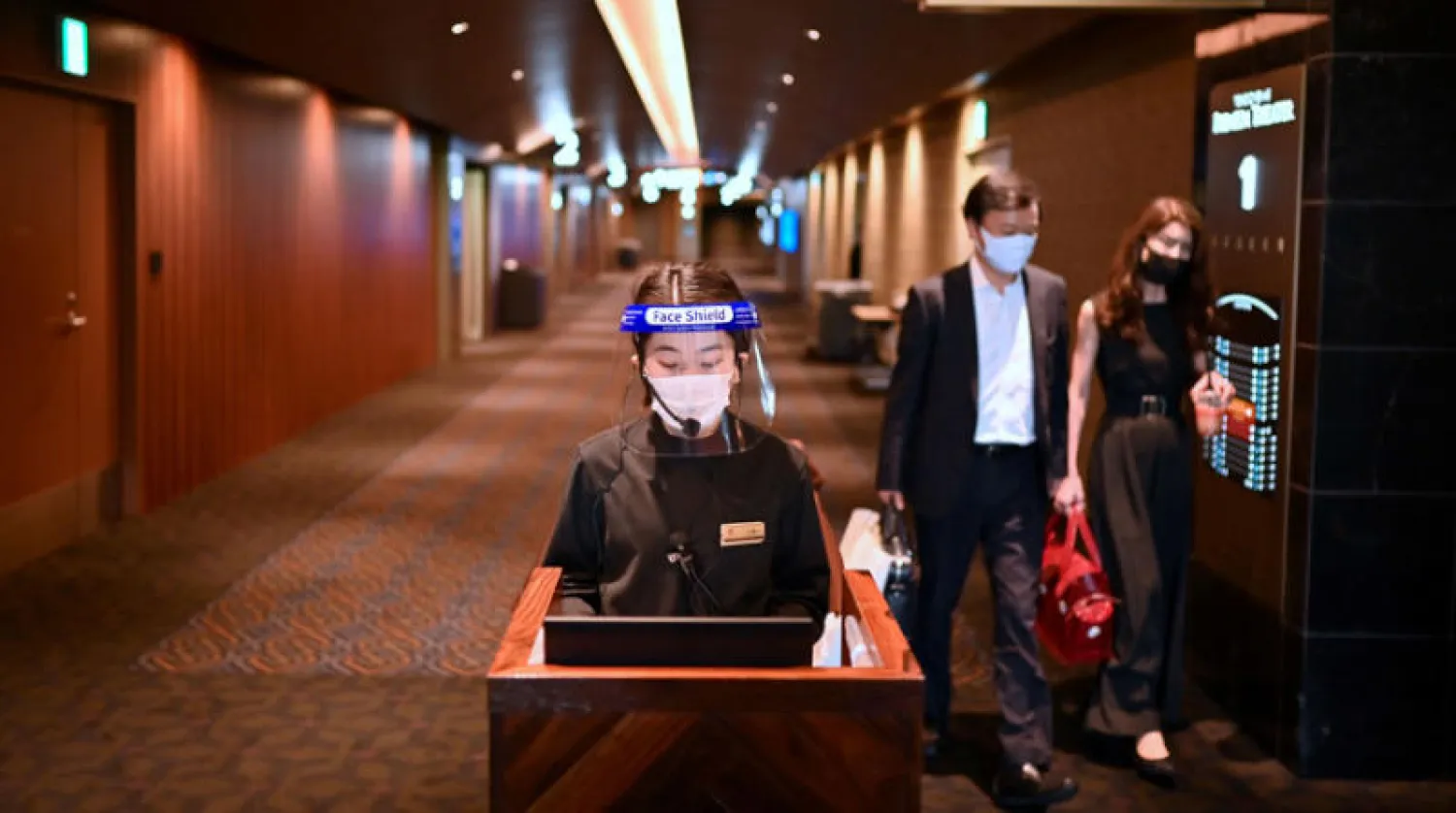 تراجع إنفاق الأسر اليابانية بشكل بالغ جراء تأثره المزدوج بالإغلاق مع احترازات كورونا وكذلك زيادة ضريبة الاستهلاك (أ.ف.ب)