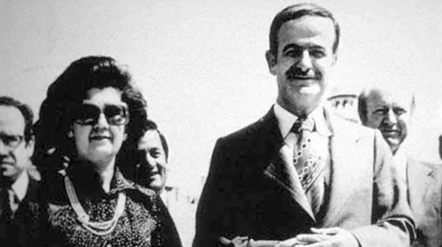الرئيس الراحل حافظ الأسد وعقيلته أنيسة مخلوف (الشرق الأوسط)